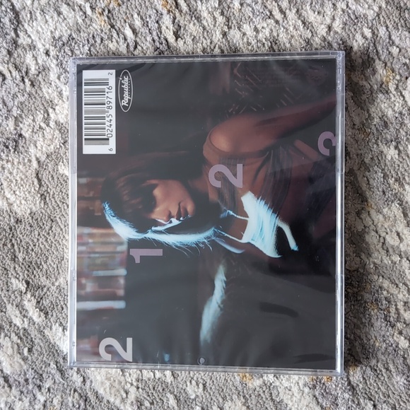 Taylor Swift Midnights CD Target Exclusive Lavender Disc Sealed Bonus Tracks - Picture 4 of 6